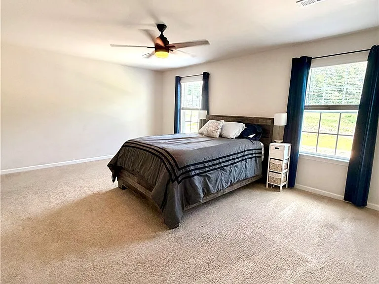 305 Robert Pl — Photo 18