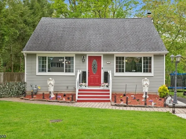 16 Belton St, Byram Twp., NJ 07874
