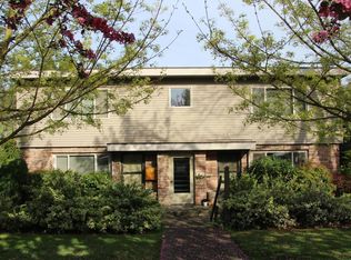 5432 Fauntleroy Way SW #B, Seattle, WA 98136