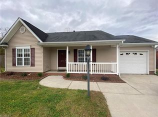 615 Three Oaks Dr, High Point, NC 27265