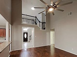 8907 York Hollow Ln, Houston, TX 77044