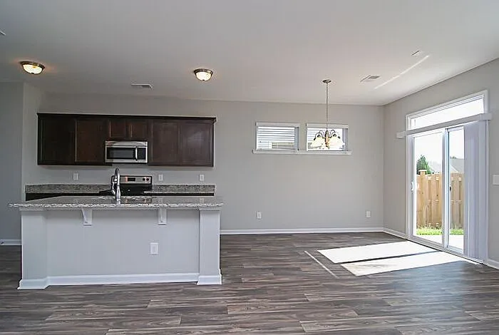 421 Hosea Ct — Photo 7