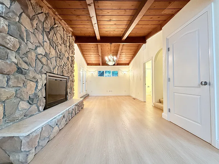 15798 Alta Vista Way — Photo 27