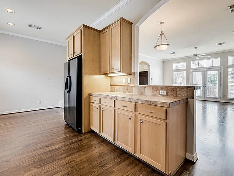 513 Leverkuhn St — Photo 13