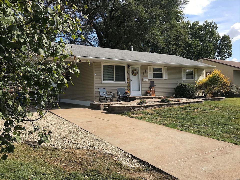 1st image of 735 Tyson Dr