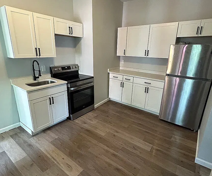 829-831 Monroe Ave #2L