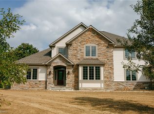 2556 Carlton Ct, Pepper Pike, OH 44124