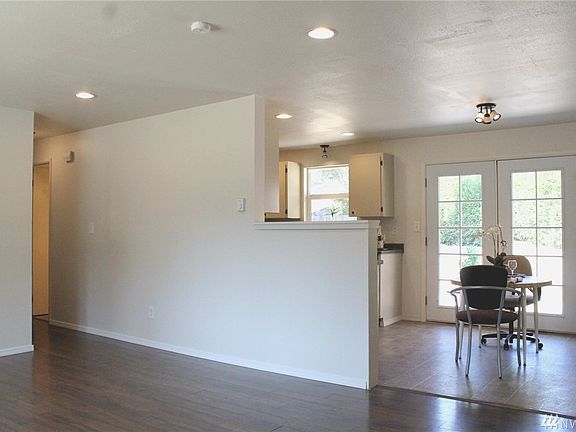 4th image of 12606 107th Avenue Ct E
