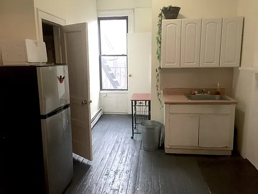 Rented by Capri Jet Realty Corp | media 21