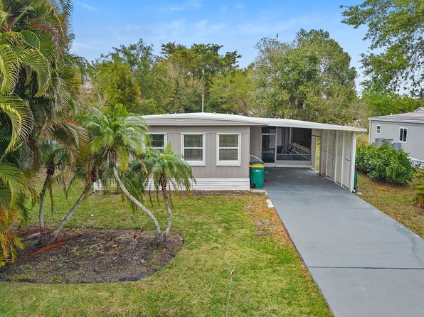 851 Manatee Rd, Naples, FL 34114