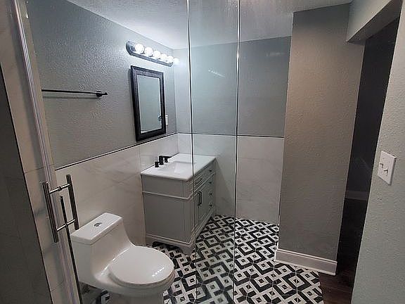 5th image of 3304 E 28th Ave