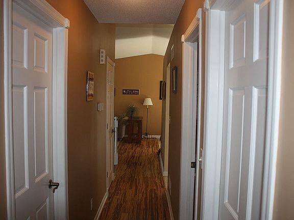 2nd image of 2261 E 20th Rd