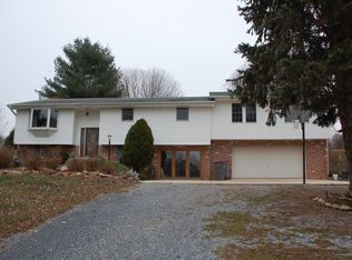 29 Elm Creek Rd, Cochranville, PA 19330