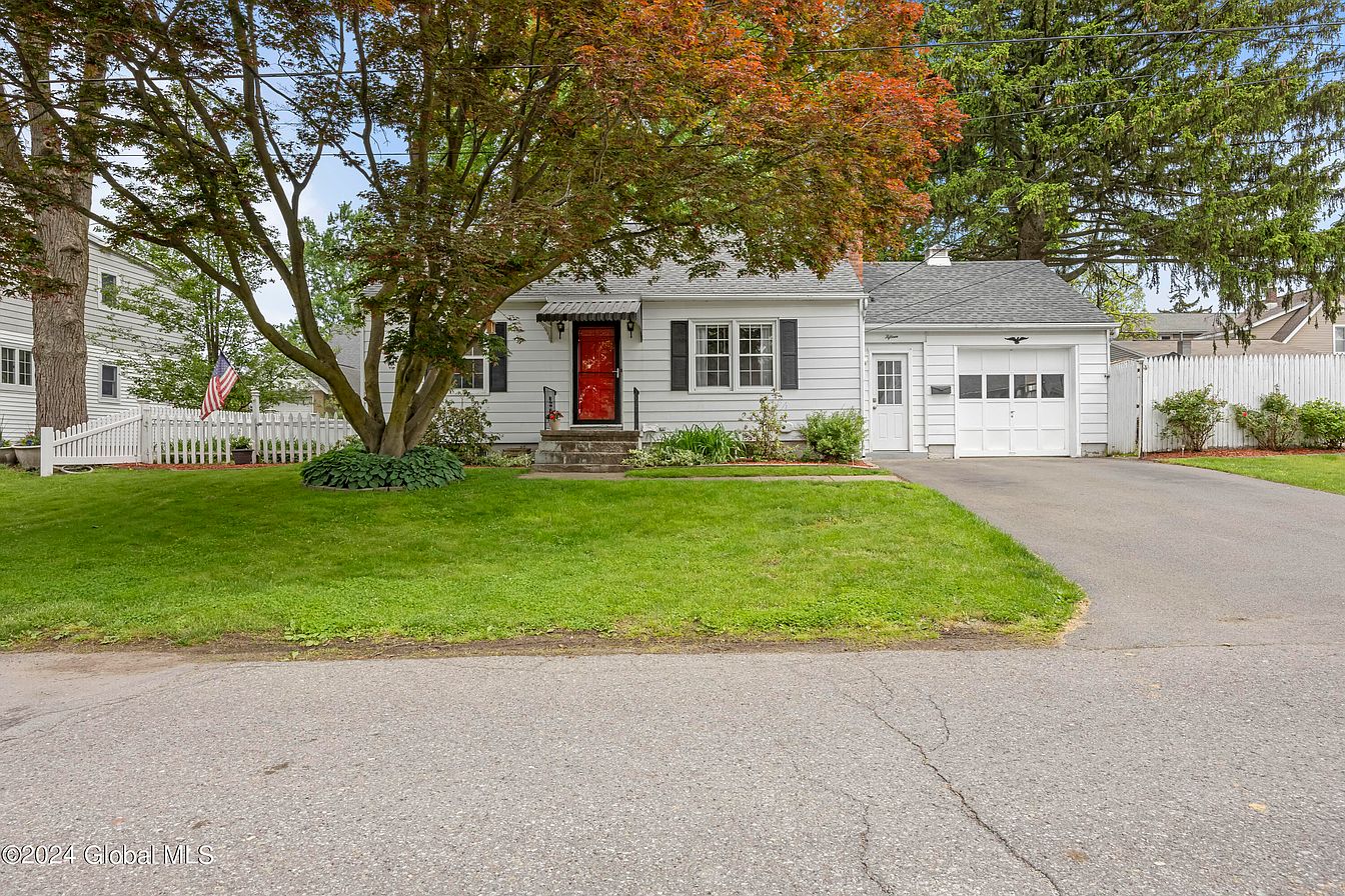 1st image of 15 Avon Place