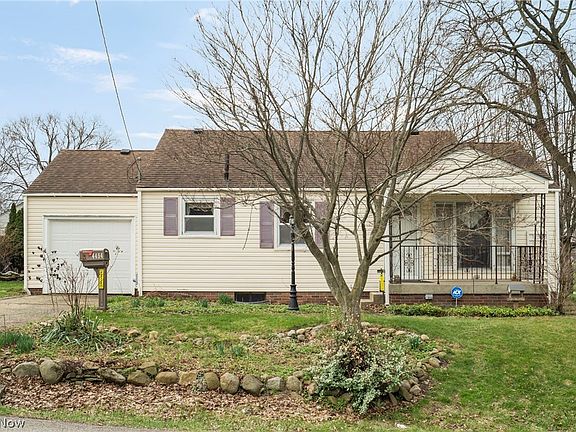 3rd image of 4454 2nd St NW