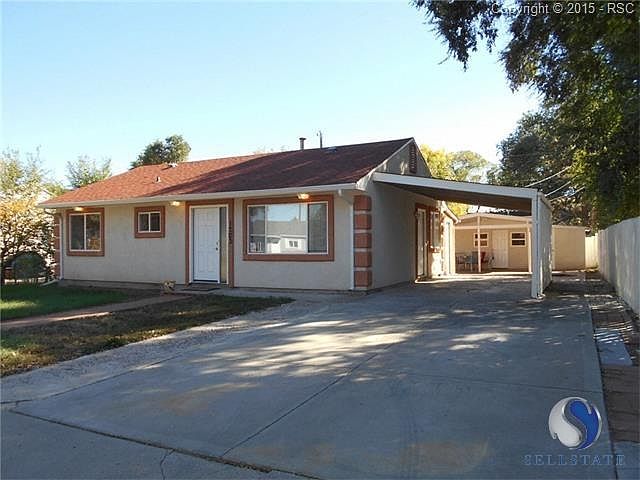 Front of Home showing "Cottage" in back.