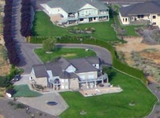 17115 Grandview Ln, Kennewick, WA 99338