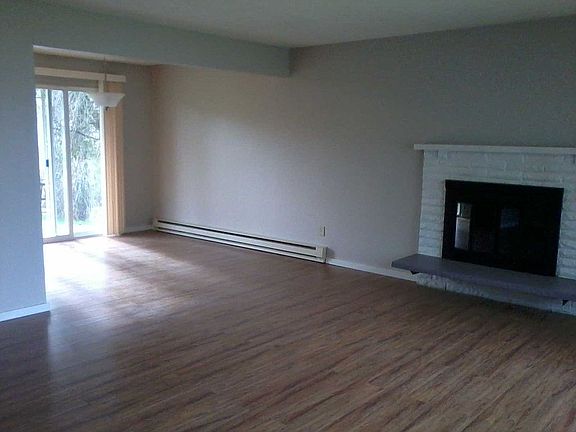 5th image of 2701 Wilderness Dr SE
