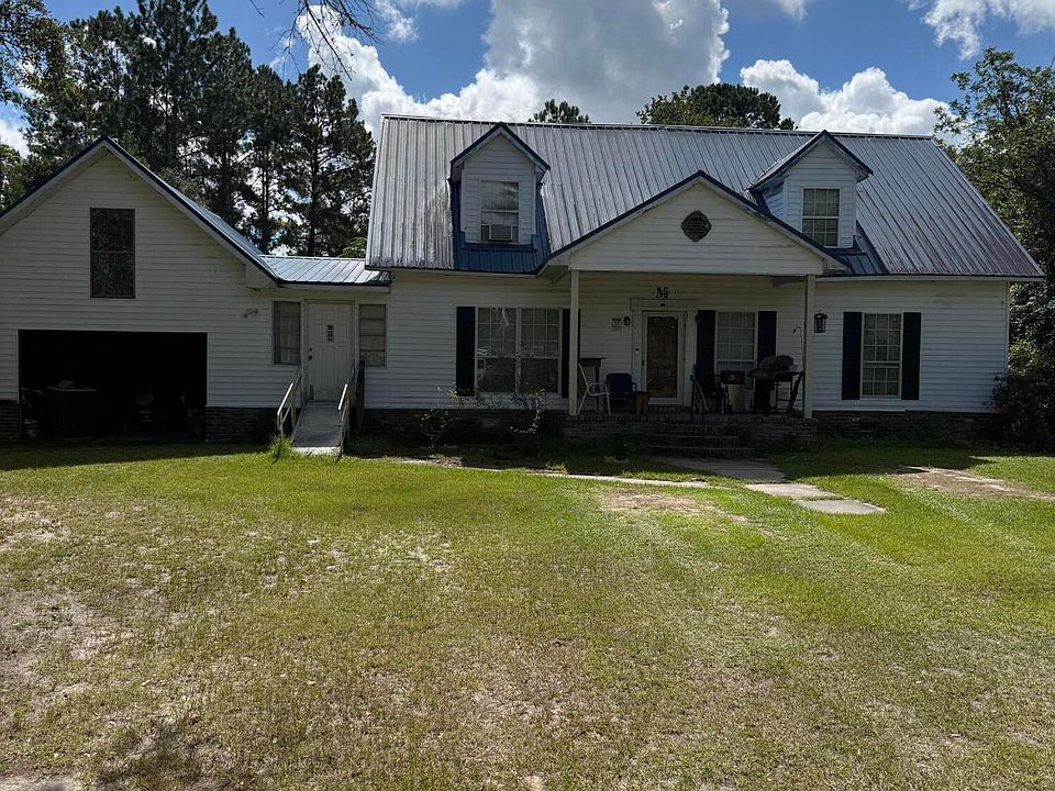 1st image of 702 Sidneys Rd