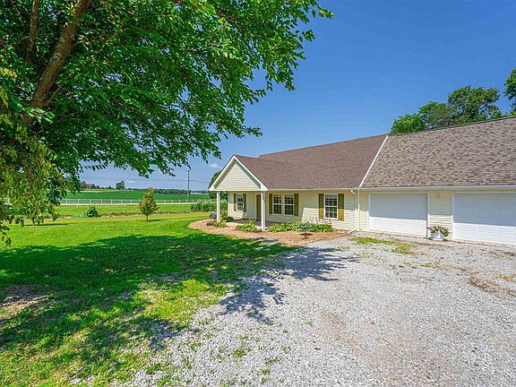 3rd image of 79 Kavanaugh Ln