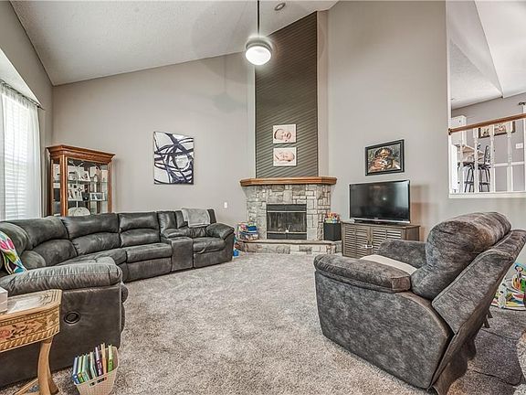 3rd image of 2443 N 107th Ter