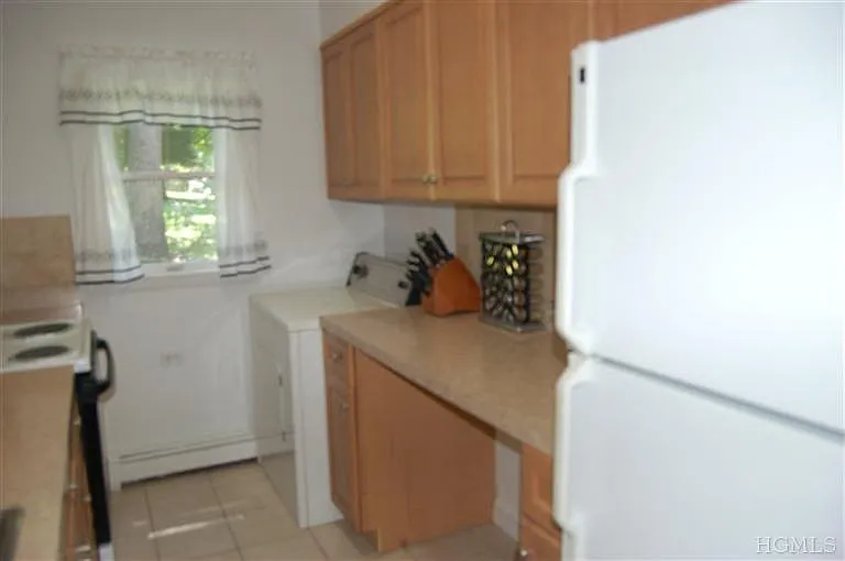 80 Hawkes Ave — Photo 7