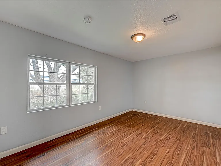 3406 Saint Benedict St — Photo 8