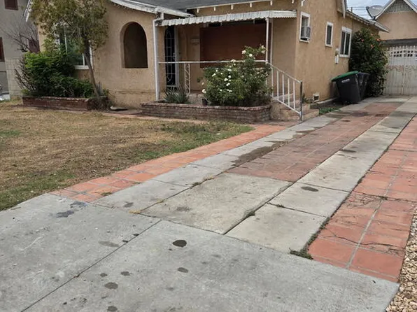 855 Palm Dr, Colton, CA 92324