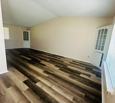 2nd image of 7360 Doncaster Ln
