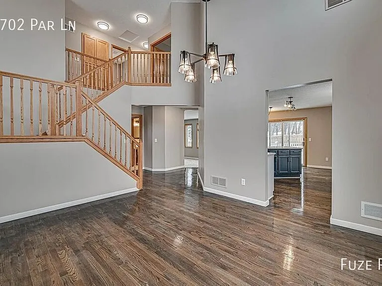1702 Par Ln — Photo 15