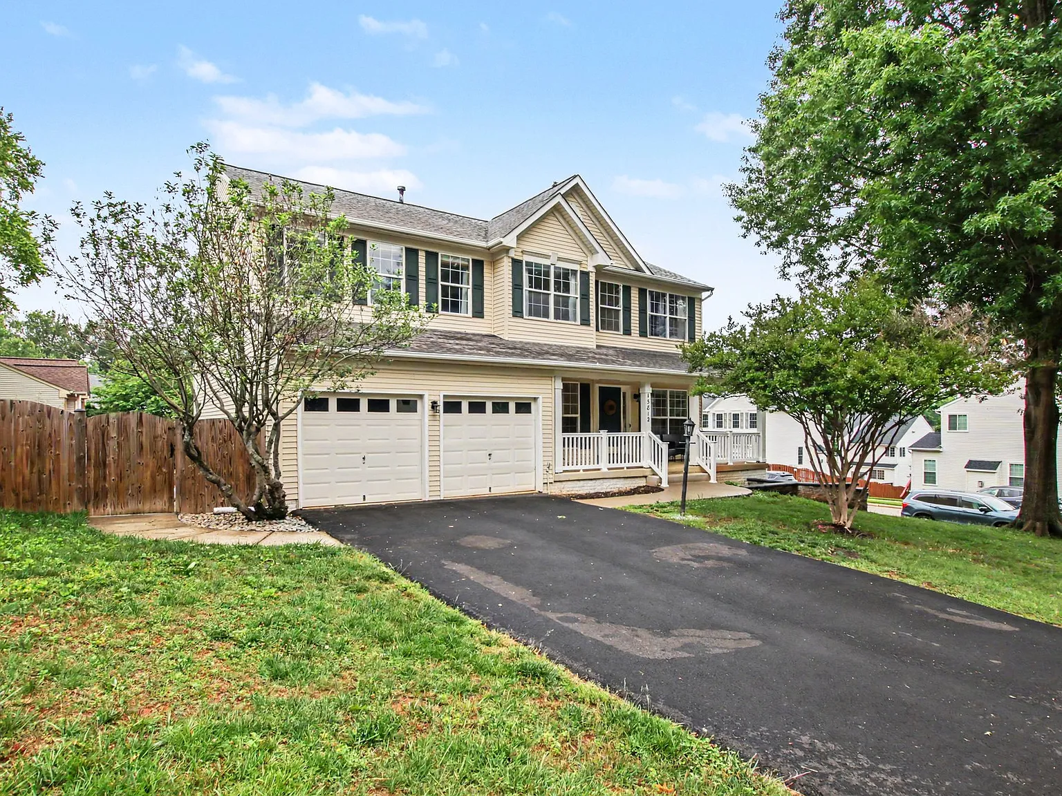 Gorgeous Single Family — Photo 3
