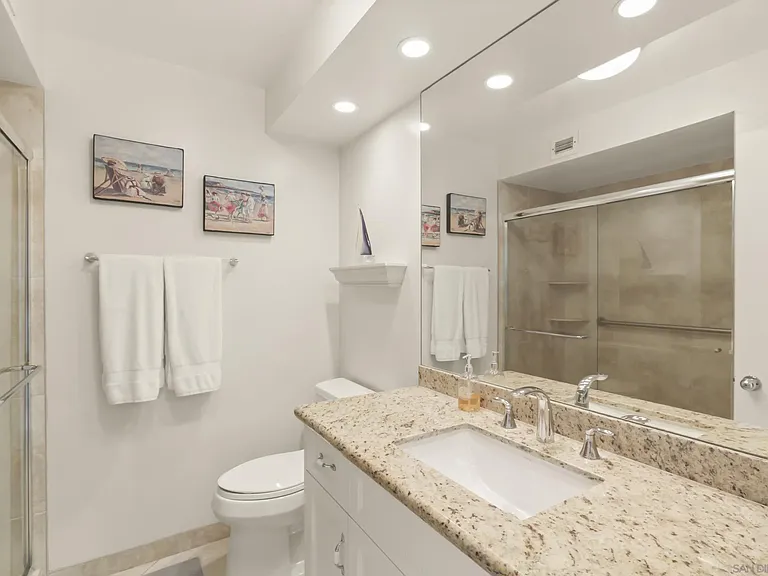 1720 Avenida Del Mundo #1501 — Photo 12