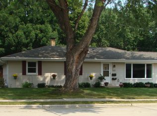 1244 Grant St, Green Bay, WI 54303