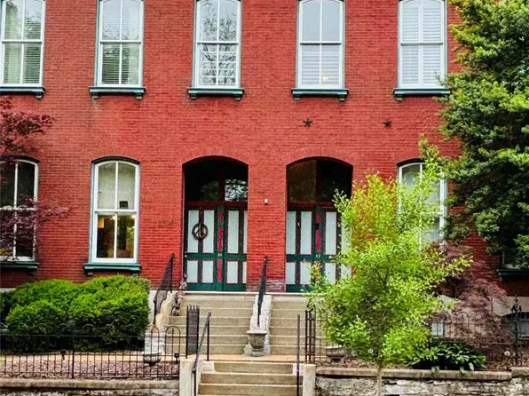 2322 S 11th St APT B, Saint Louis, MO 63104