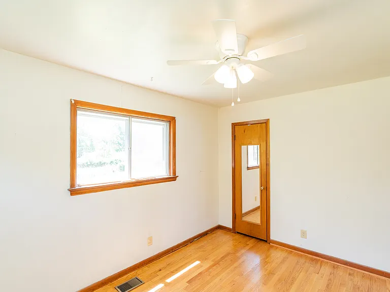 1214 Echo Dr — Photo 16