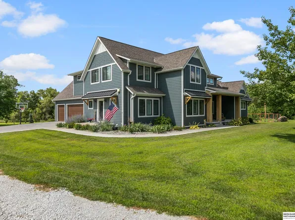 13411 W Holdrege St, Lincoln, NE 68528