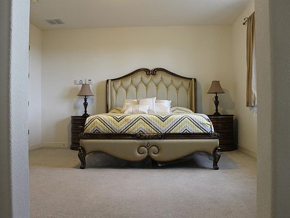 4th image of 1145 Jewelflower St