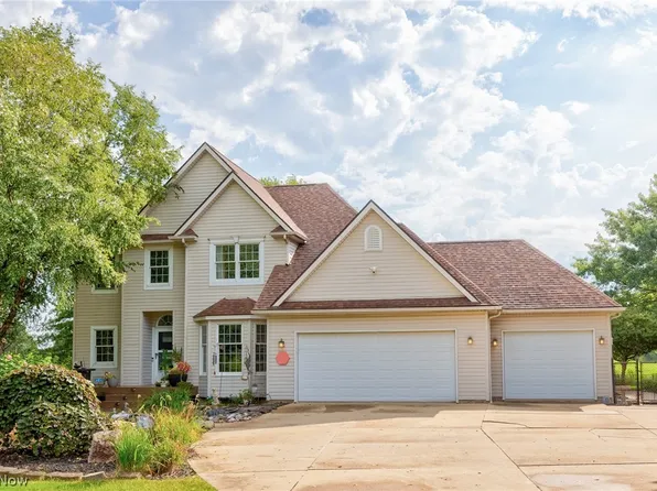 4456 Maplegrove Ave, Louisville, OH 44641