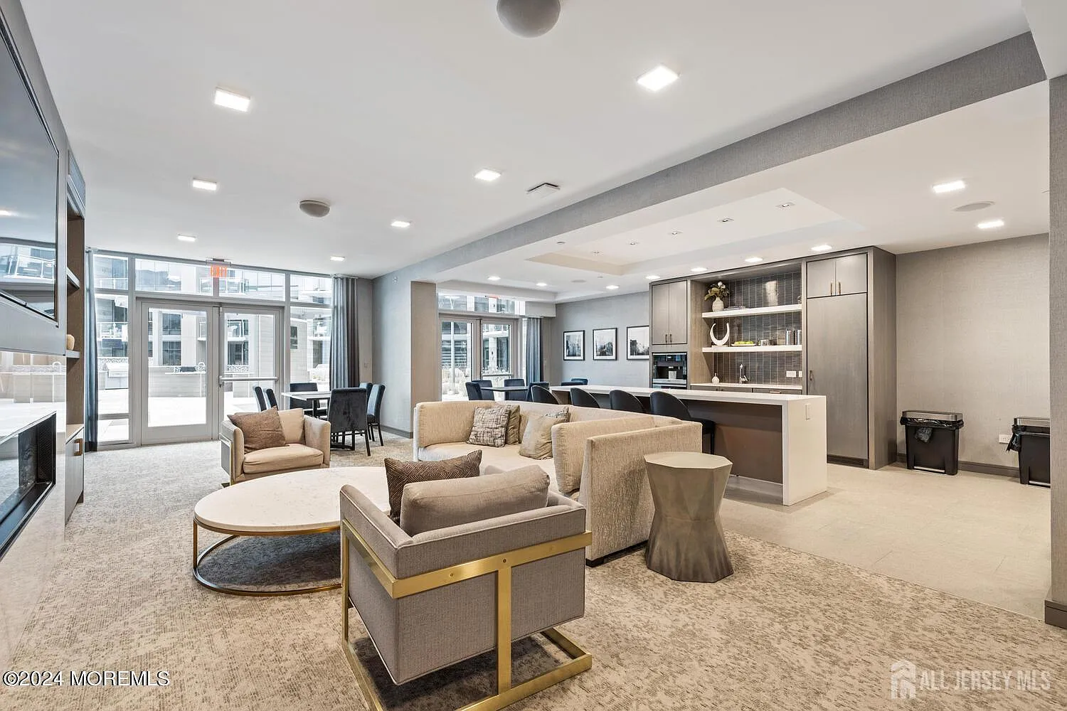 1 bed, 1.0 bath, 869 sqft, $3,200 — Photo 1