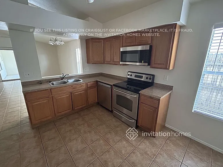 4776 W Tonto Dr — Photo 5