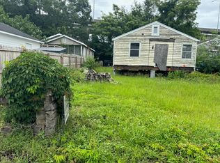 30 F St, Charleston, SC 29403