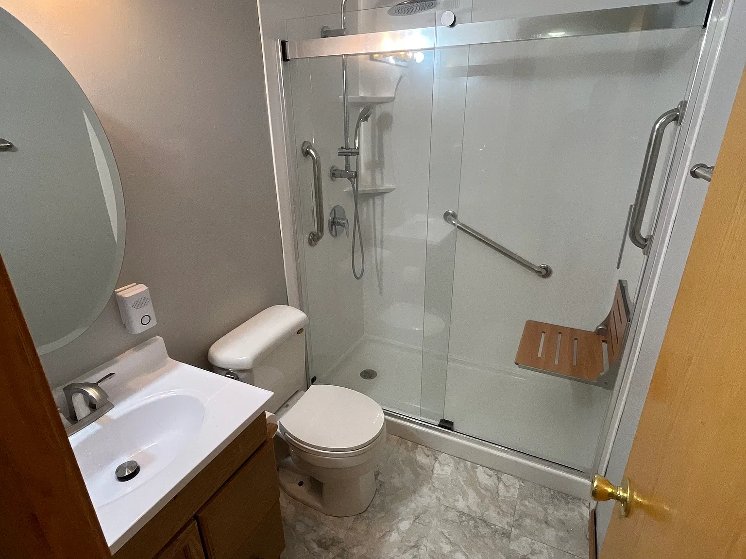 3 bed, 965 sqft, $1,675 — Photo 4