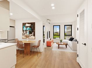 130 Hope St APT 310, Brooklyn, NY 11211