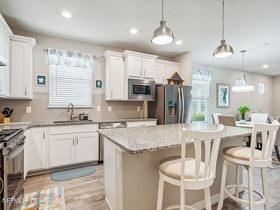 5th image of 11263 LENORA Court