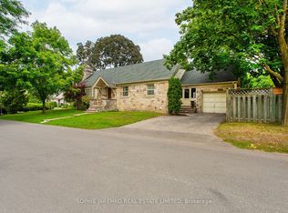85 Brentwood Rd S, Toronto, ON M8Z 3N4