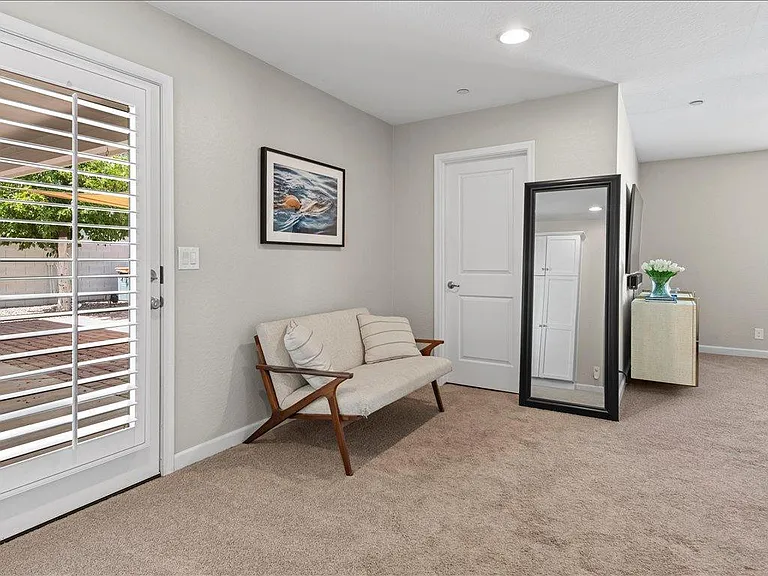 6520 E Osborn Rd — Photo 11