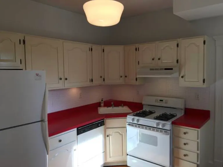 32 Mearns Ave #1 — Photo 10