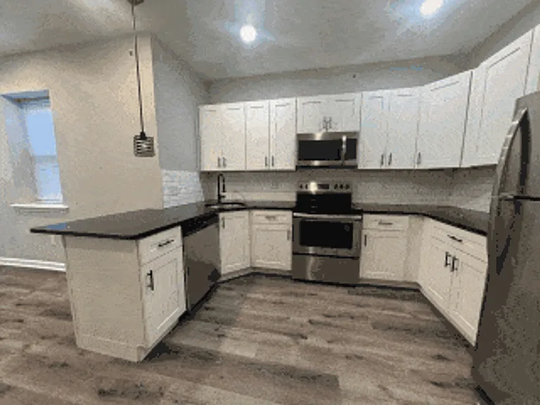 3232 Berks Street — Photo 10