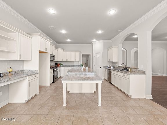 4th image of 207 Meadowland Dr