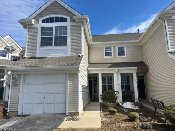 1056 Deerhaven Ter, Lopatcong Twp., NJ 08886